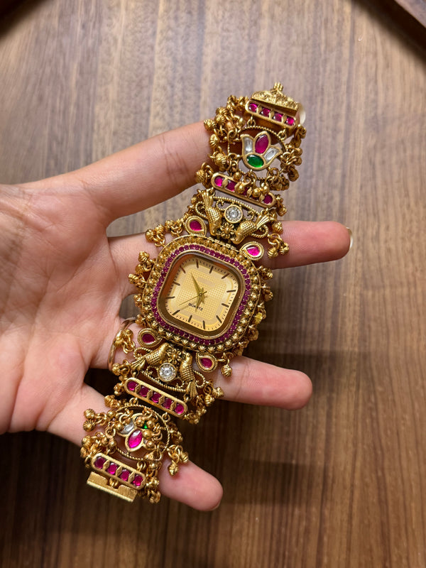 Square dial Ranisahiba(GOLDEN)