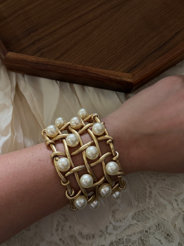 Pearl Meshed Handcuffs
