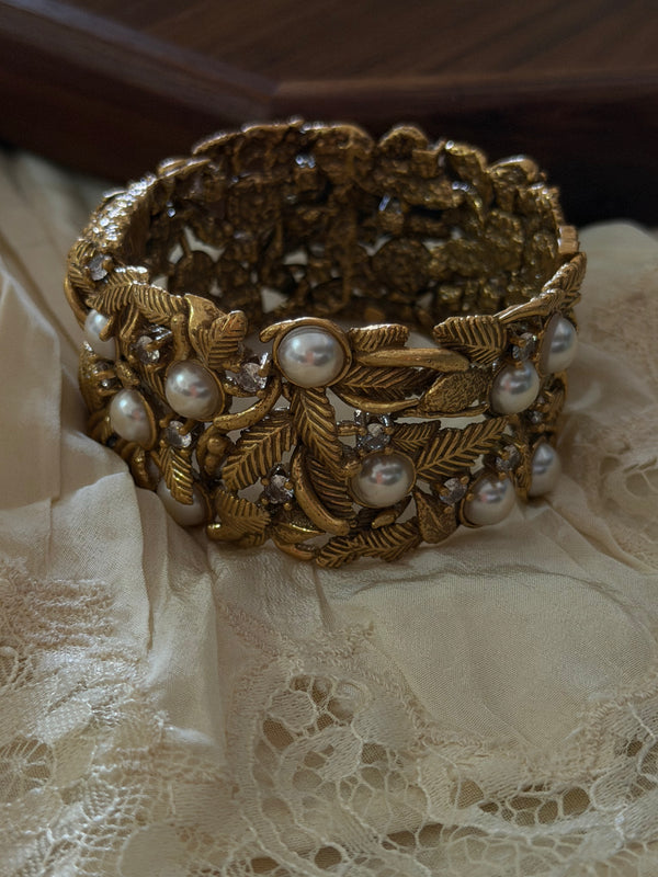 Leafy Pearl Cuff
